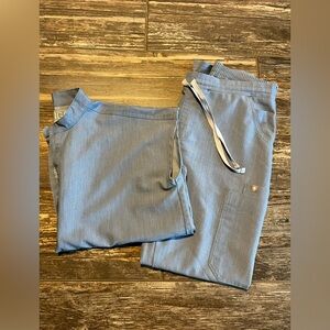 Heather indigo Figs- Rafaela scrub top and yola scrub pants XS/S